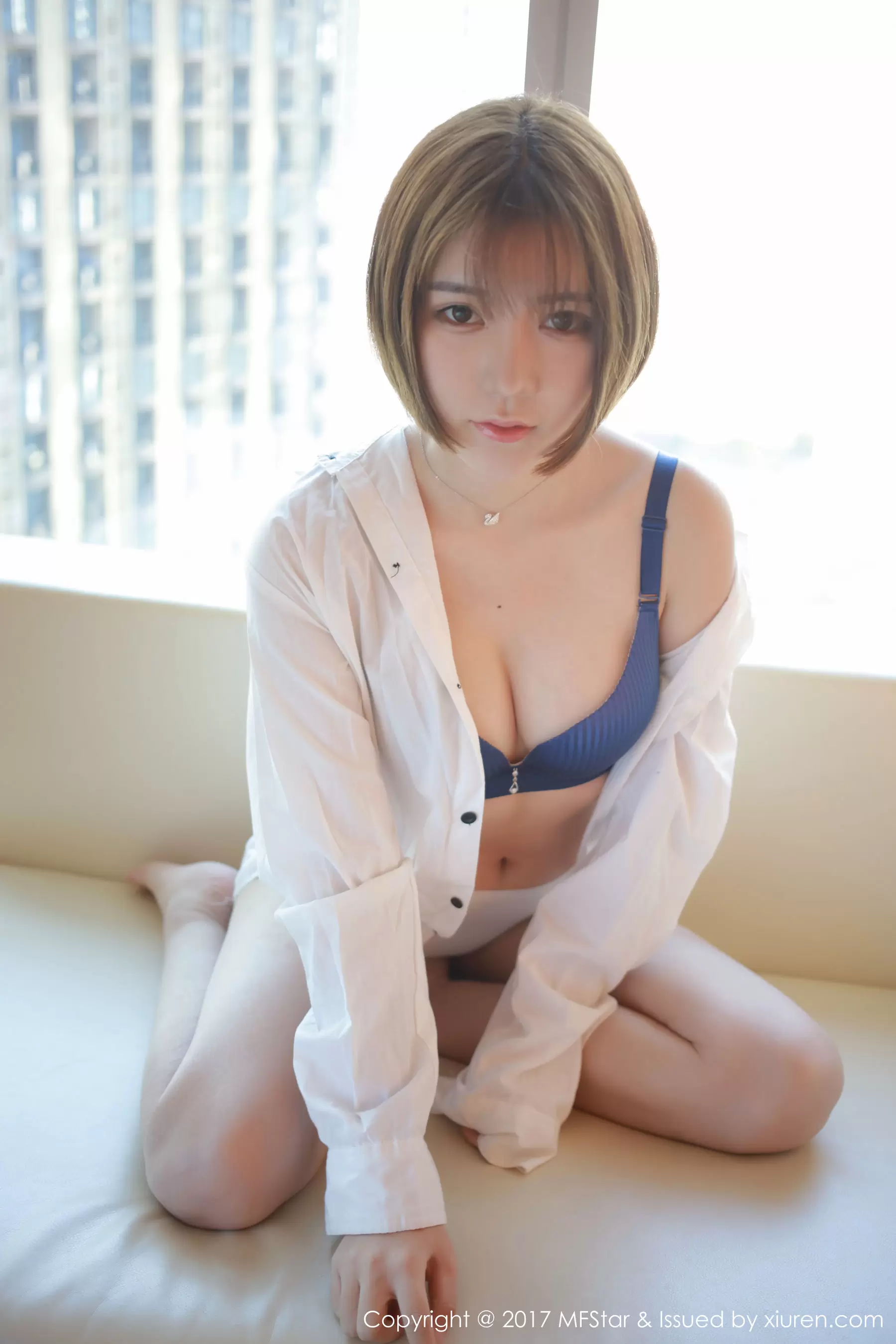 冷不丁《性感衬衫与蕾丝诱惑》  Vol.089 美女好身材壁纸高清图片-丽图阁