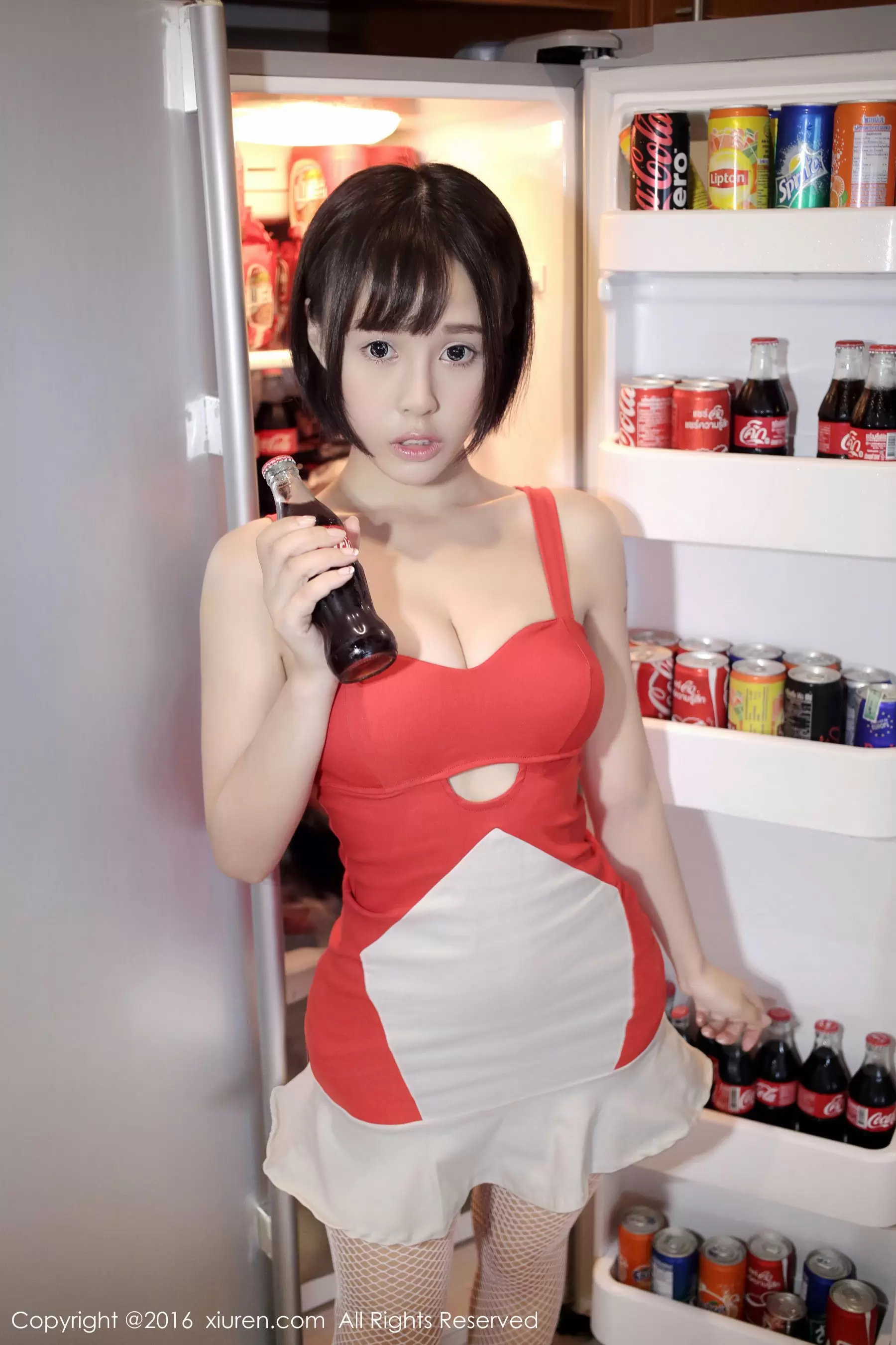 Evelyn艾莉《小红裙》  No.665 性感美女写真照高清图片素材-丽图阁