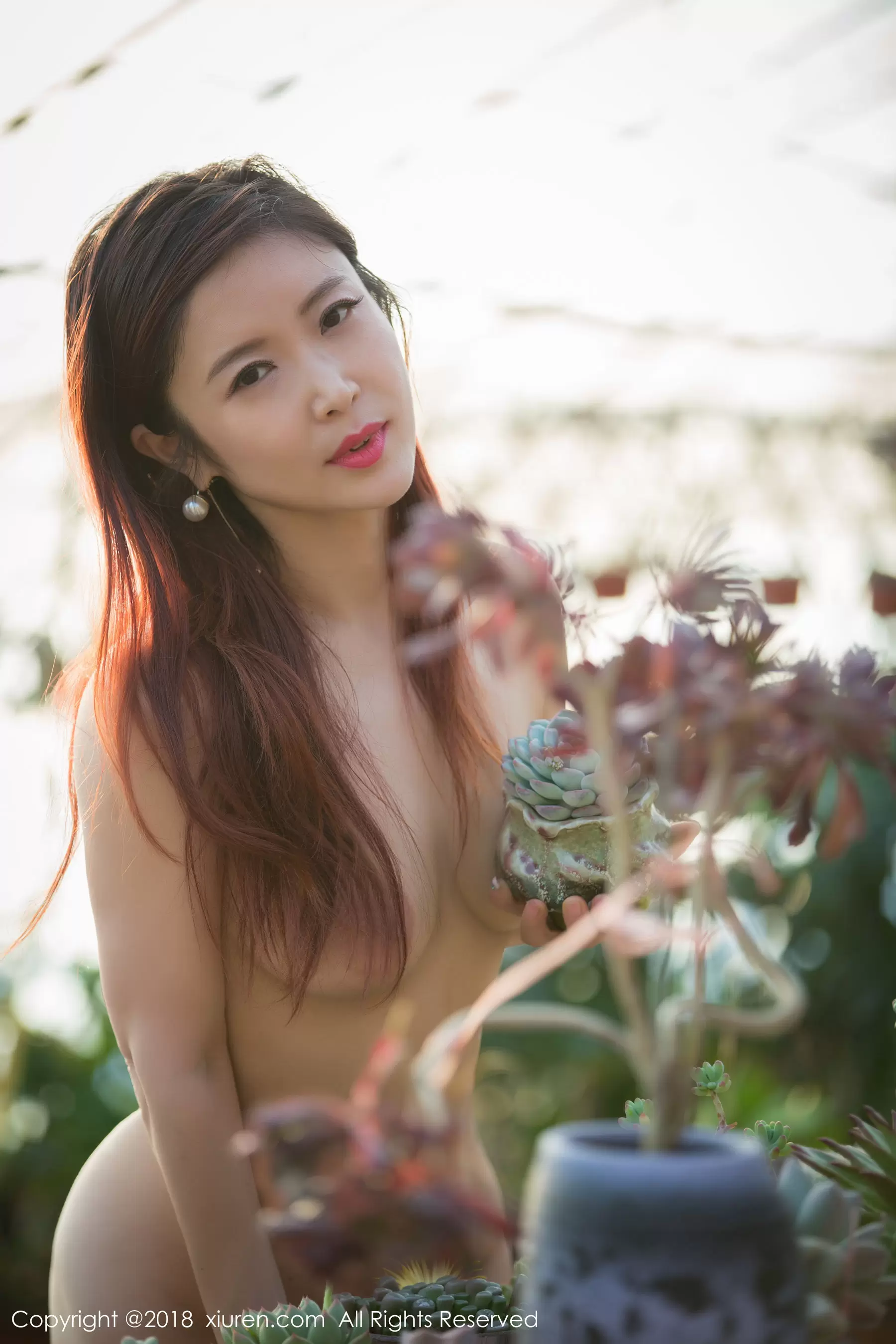 西希白兔《美臀露出系列》  NO.884 多样百变女孩的时尚穿搭照片-丽图阁