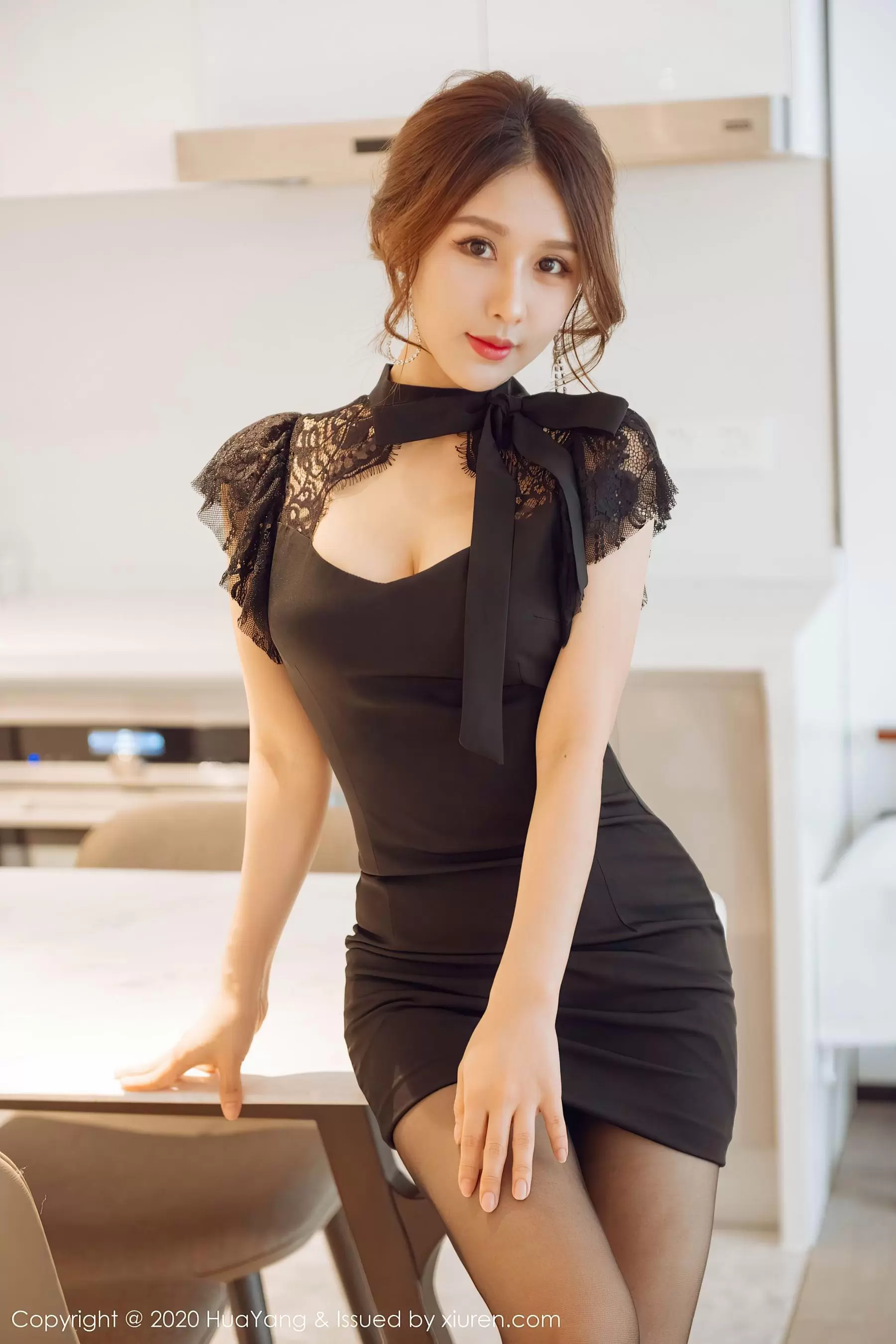 Vol.299 徐安安 百变时尚美女穿搭照片-丽图阁