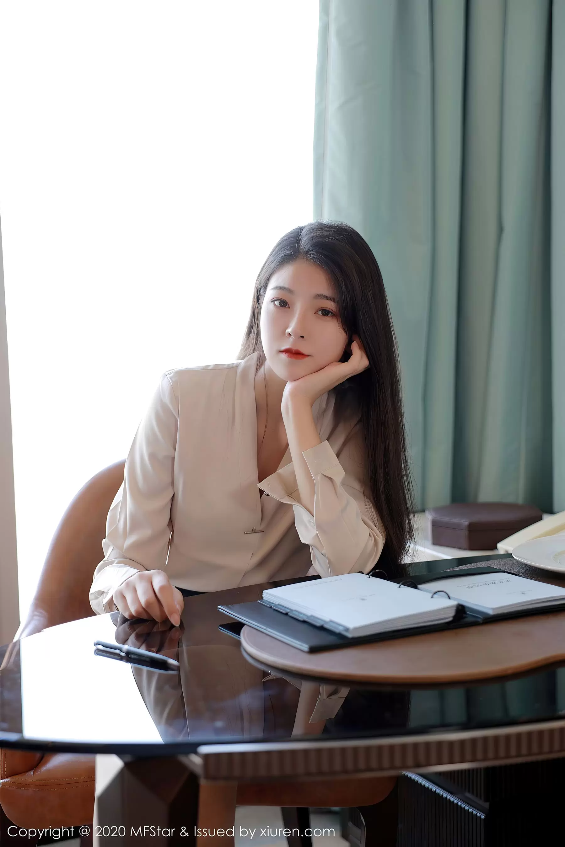 Vol.418 Laura苏雨彤 美女写真艺术照图片-丽图阁