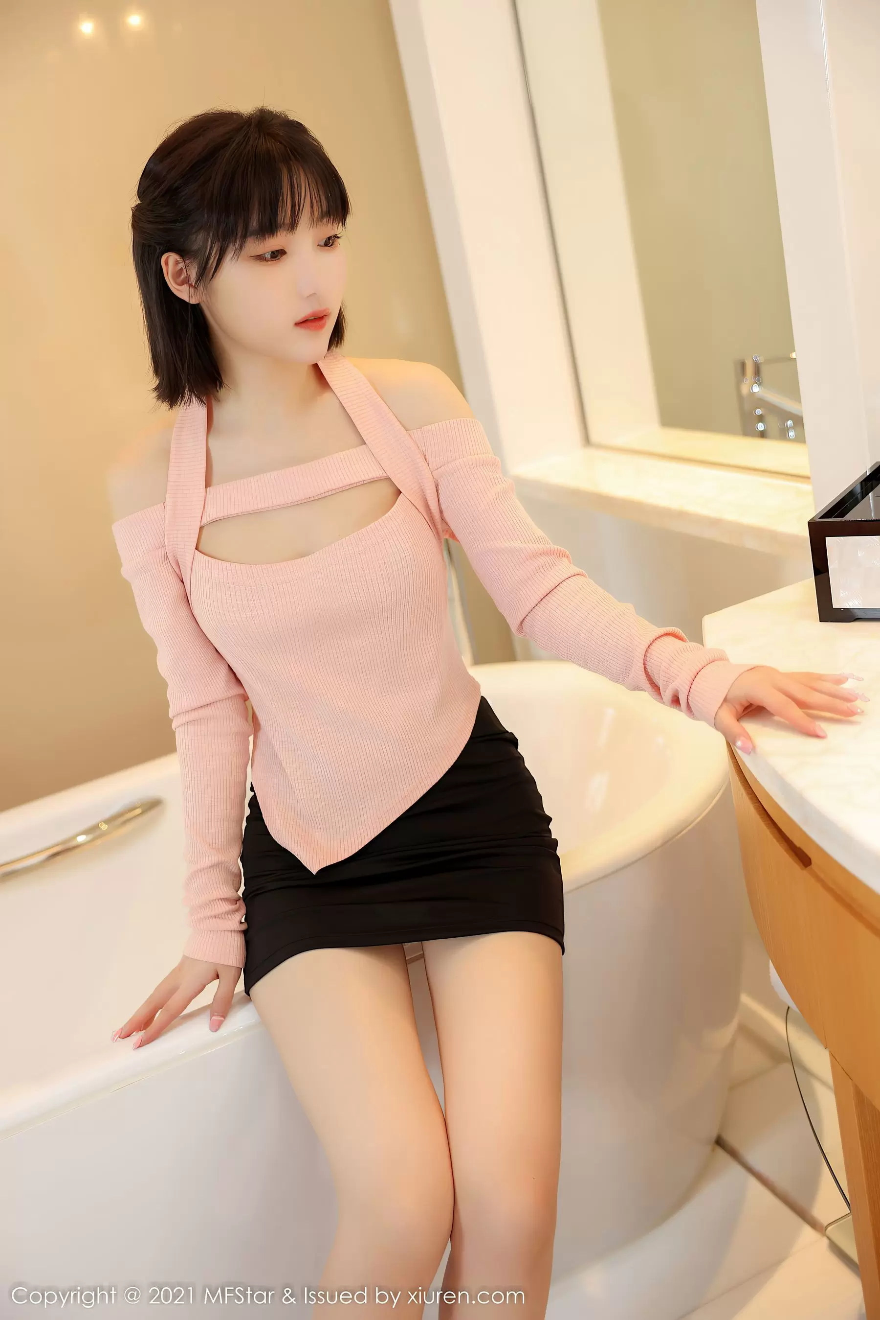 Vol.545 甜筒晓彤 美女写真艺术照图片-丽图阁