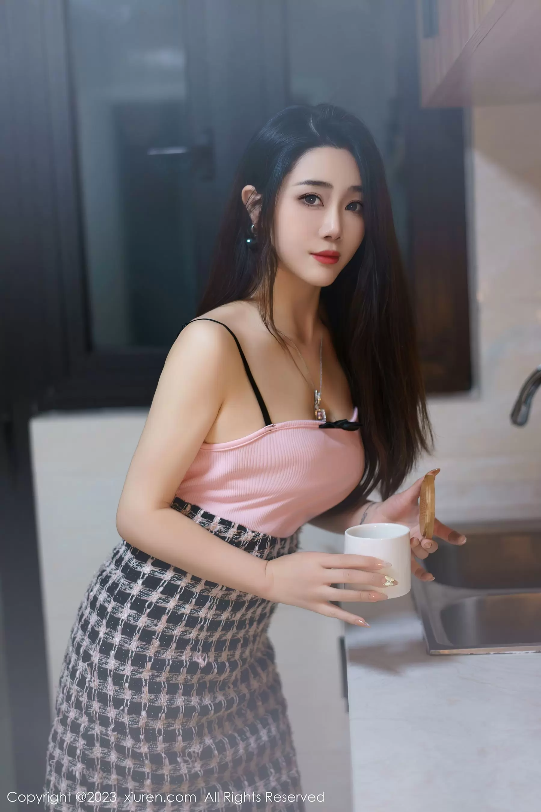 No.6799 严利娅Yuliya 丰腴美臀 气质美女高清壁纸-丽图阁