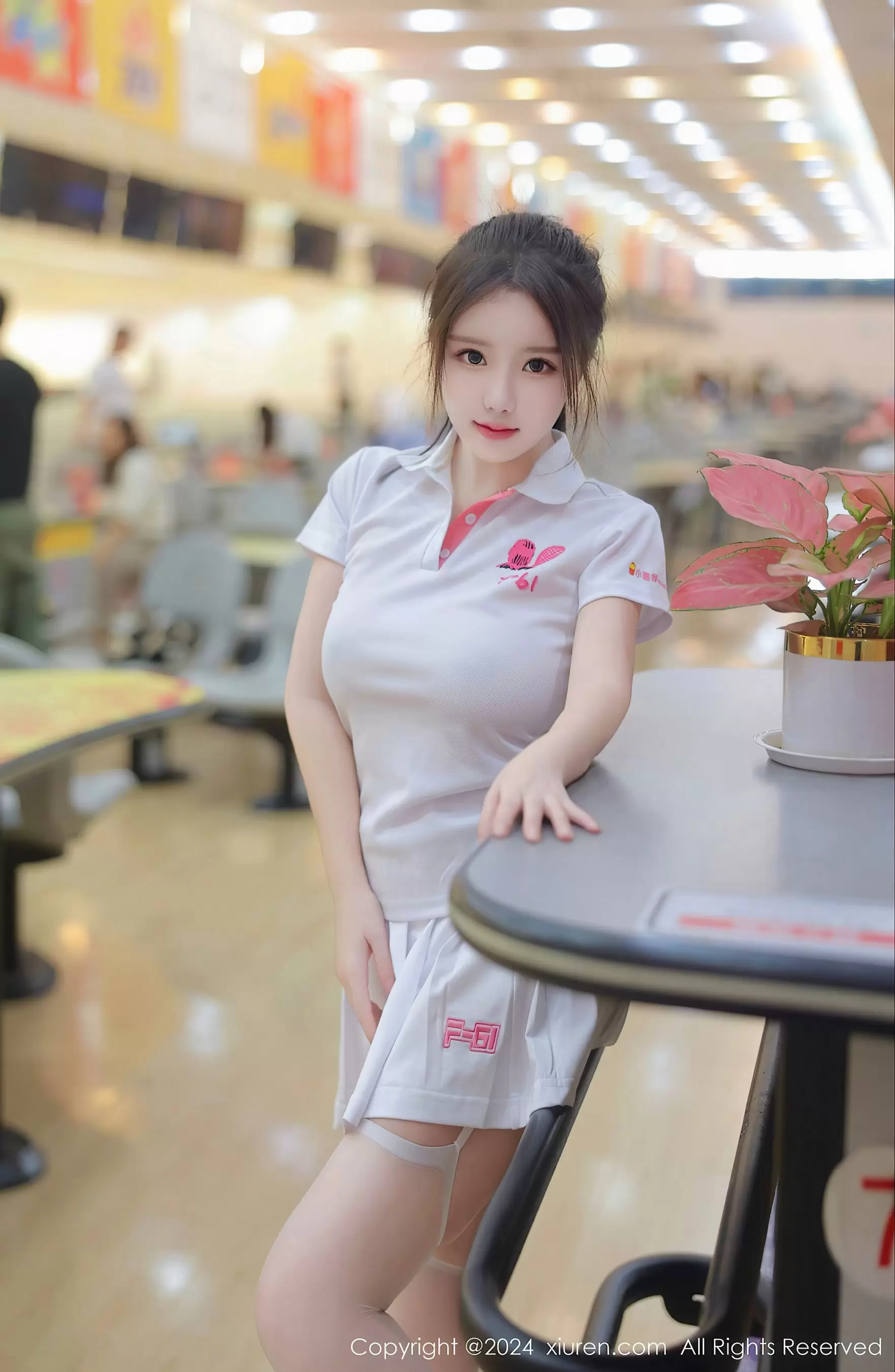 No.8118 小薯条nienie 丝袜美腿 长裙比基尼风美女写真-丽图阁