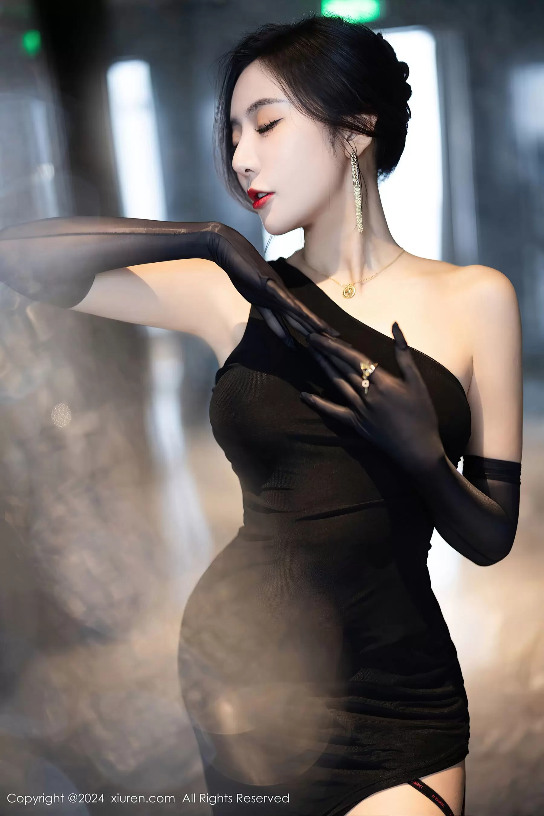 No.8194 王馨瑶yanni 美腿黑丝 美女套图 超高清美女写真套图-丽图阁