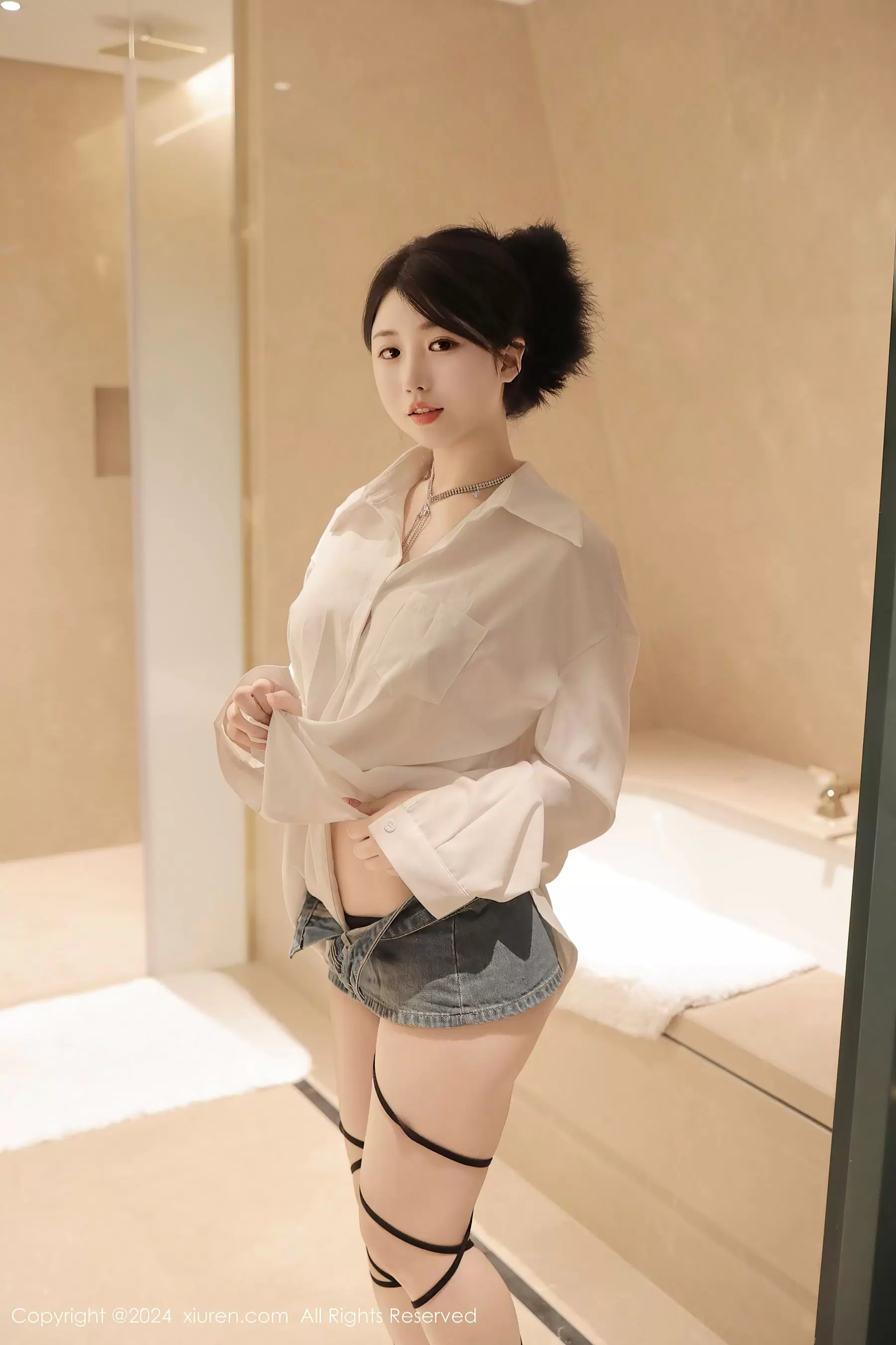 No.8400 陈小花 美乳性感 国内艺体美女拍唯美写真-丽图阁