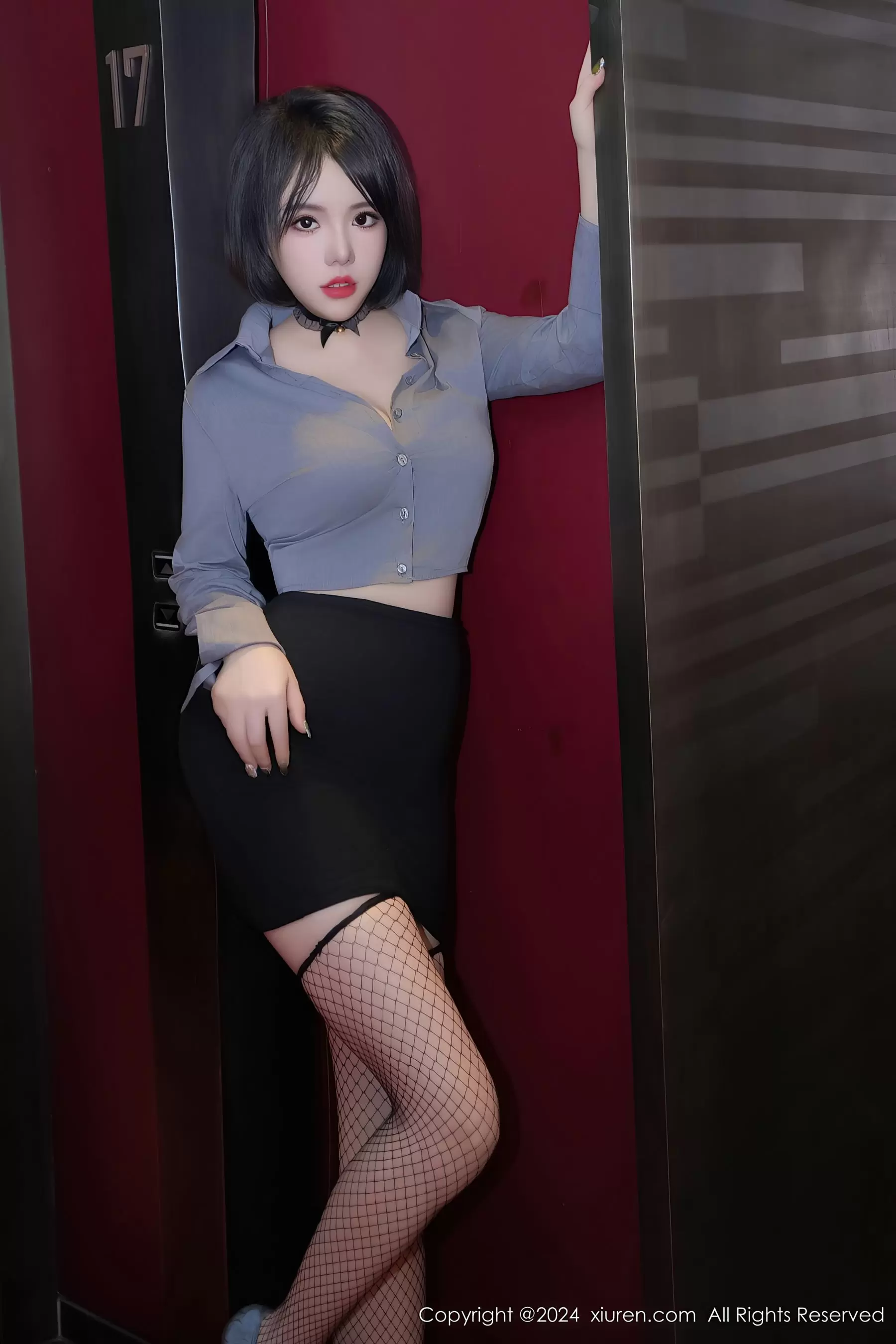 No.8435 陆萱雅 黑丝美腿 美女套图 超高清美女写真套图-丽图阁