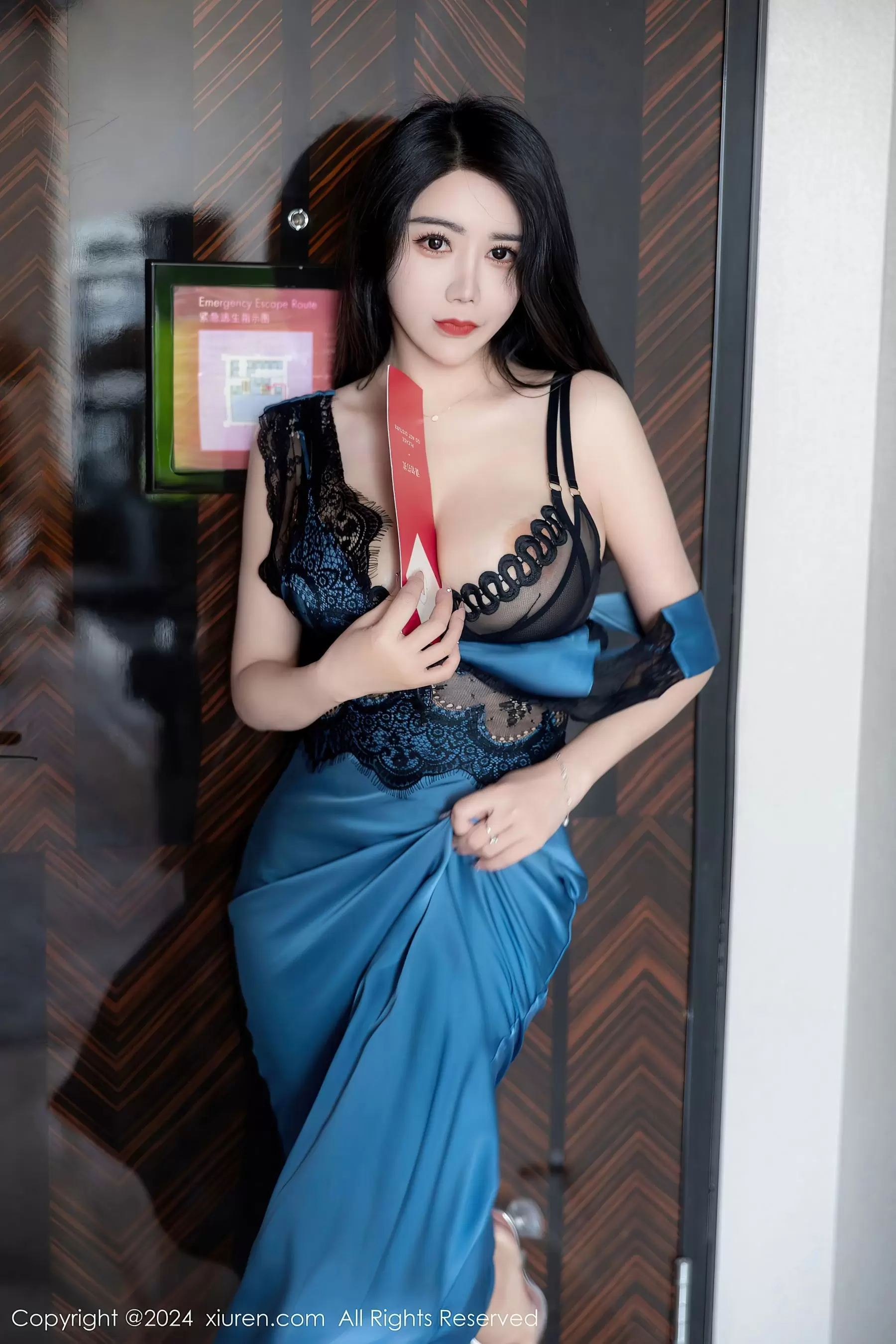 No.8466 李若汐 长裙美腿 美女写真套图素材照片-丽图阁