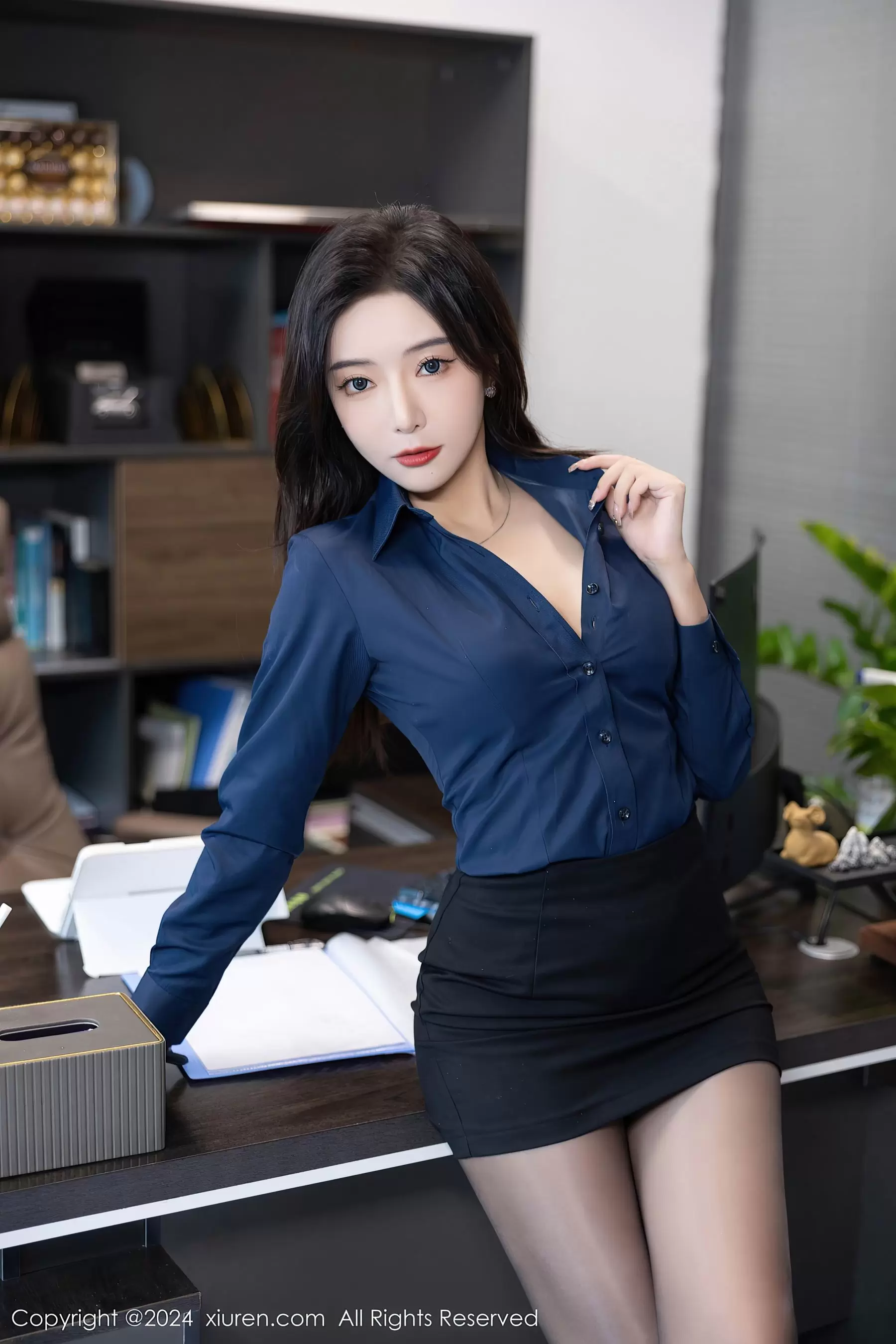 No.8760 王馨瑶yanni 黑丝美腿 美女高清套图-丽图阁